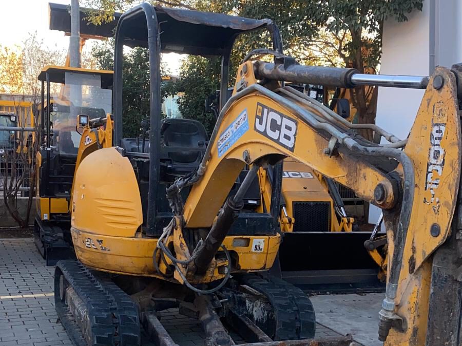 JCB 8025 שנת 2017