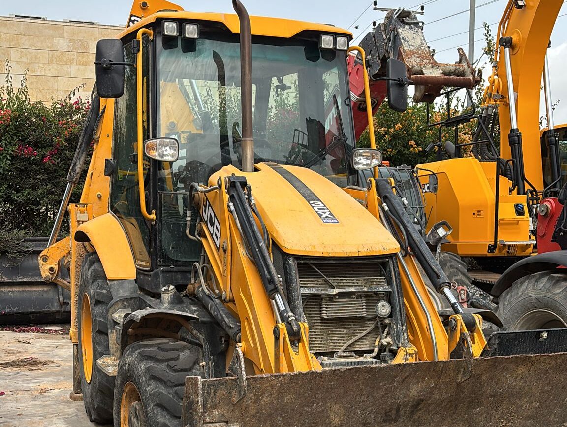 מחפרון JCB 3cx שנת 2021