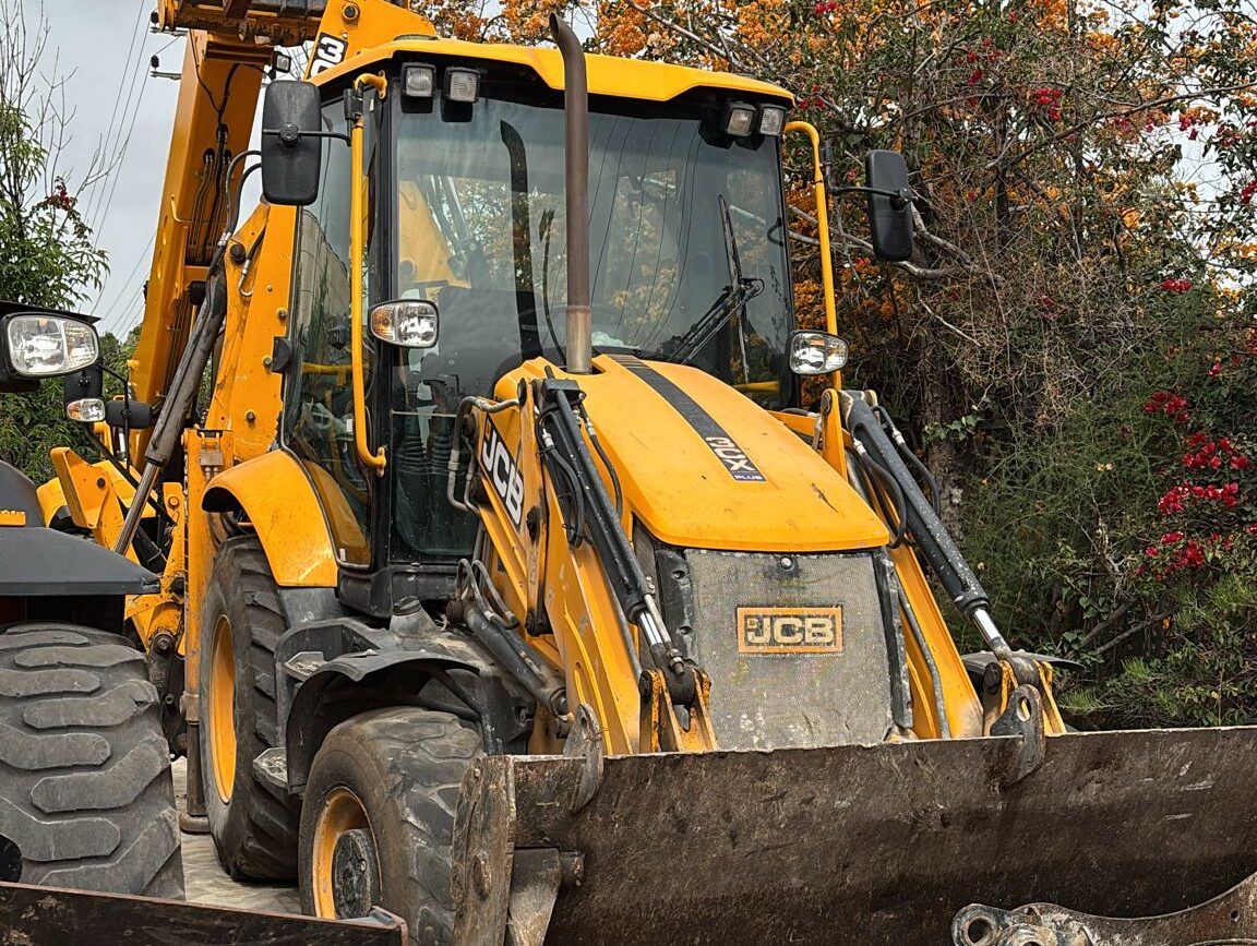 מחפרון JCB 3cx שנת 2022
