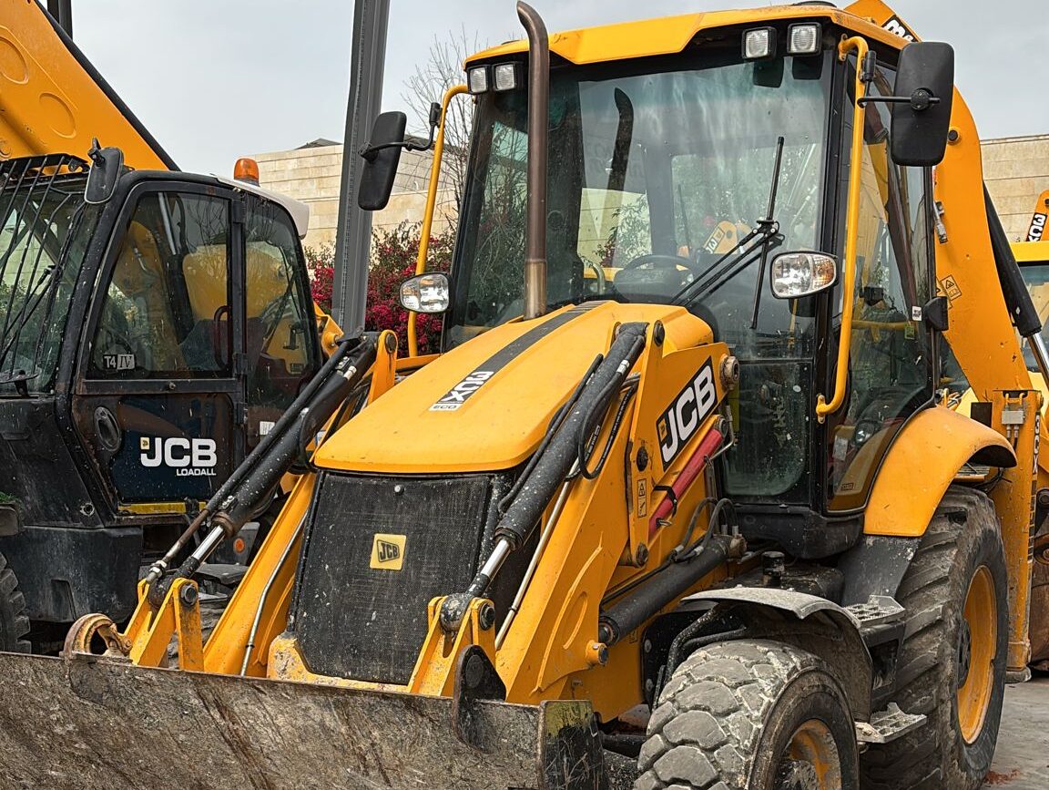מחפרון JCB ECO שנת 2022