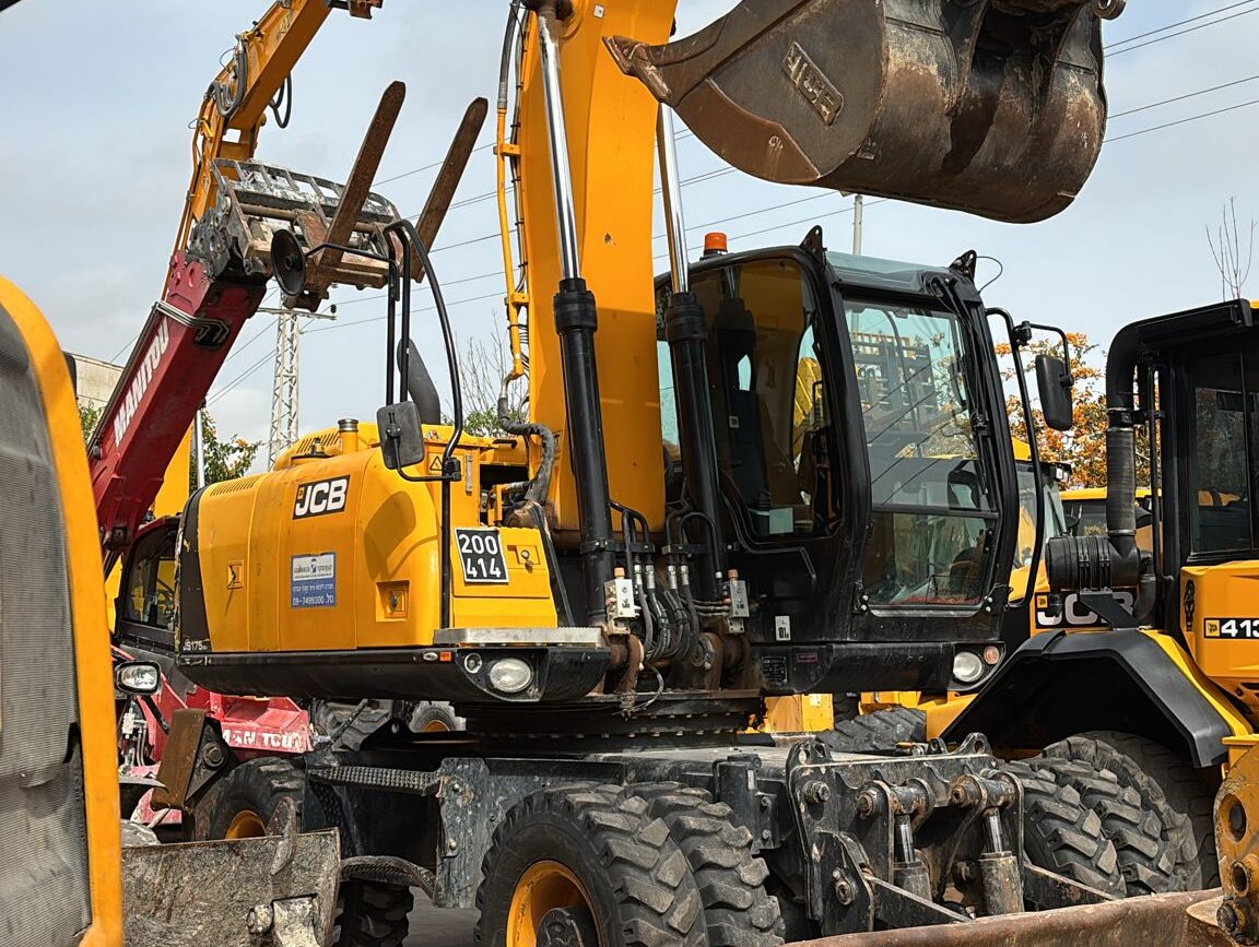 באגר גלגלים JCB175 שנת 2020