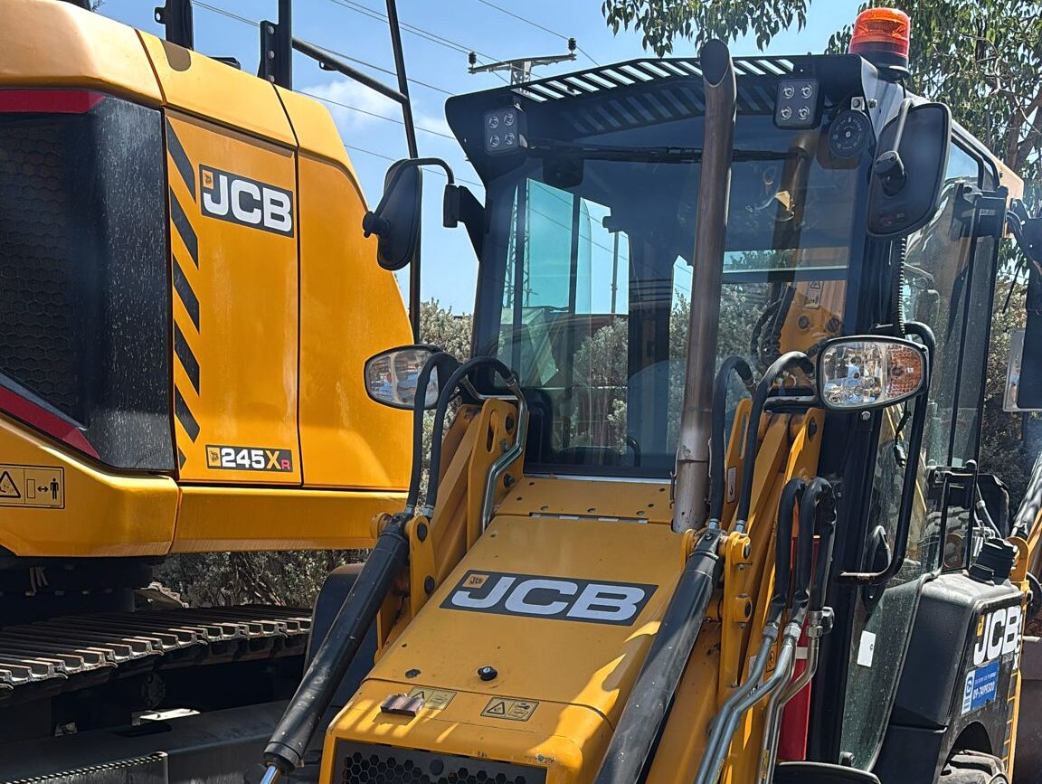 JCB 1cx שנת 2025