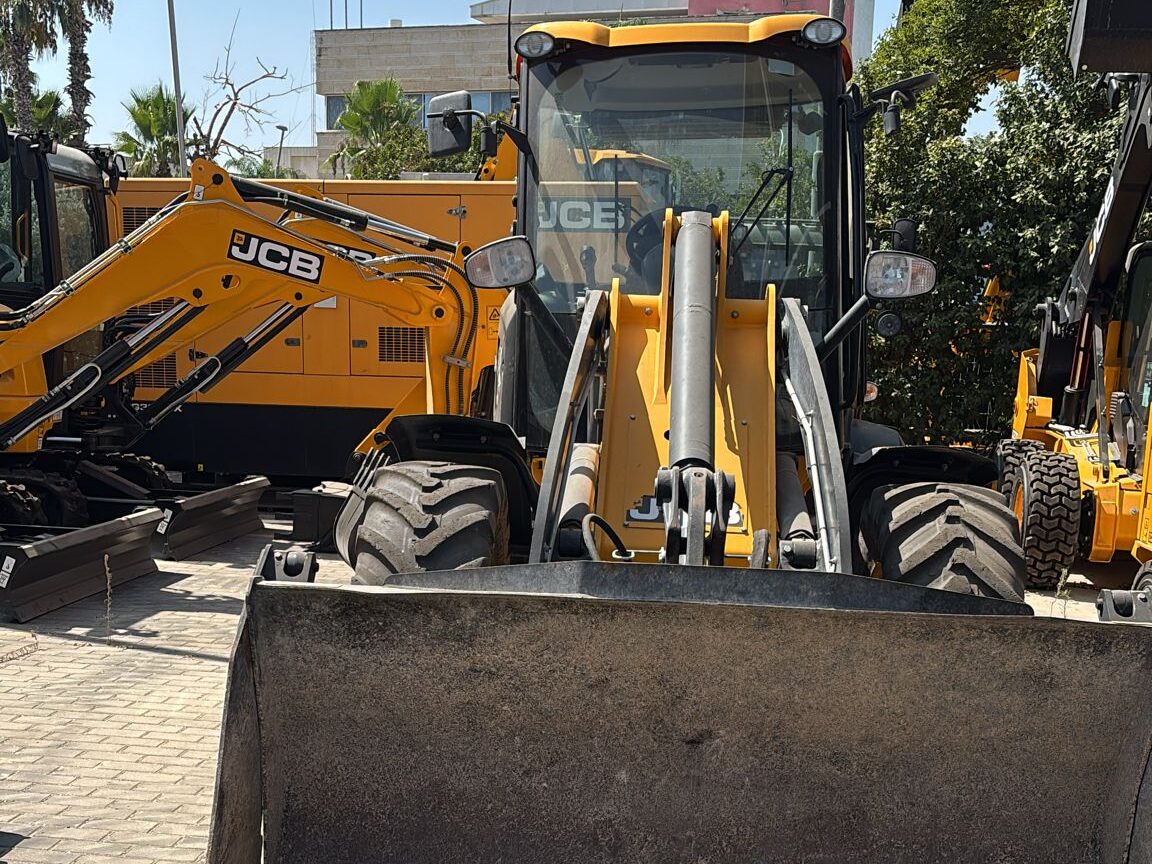 שופל 409 JCB שנת 2021