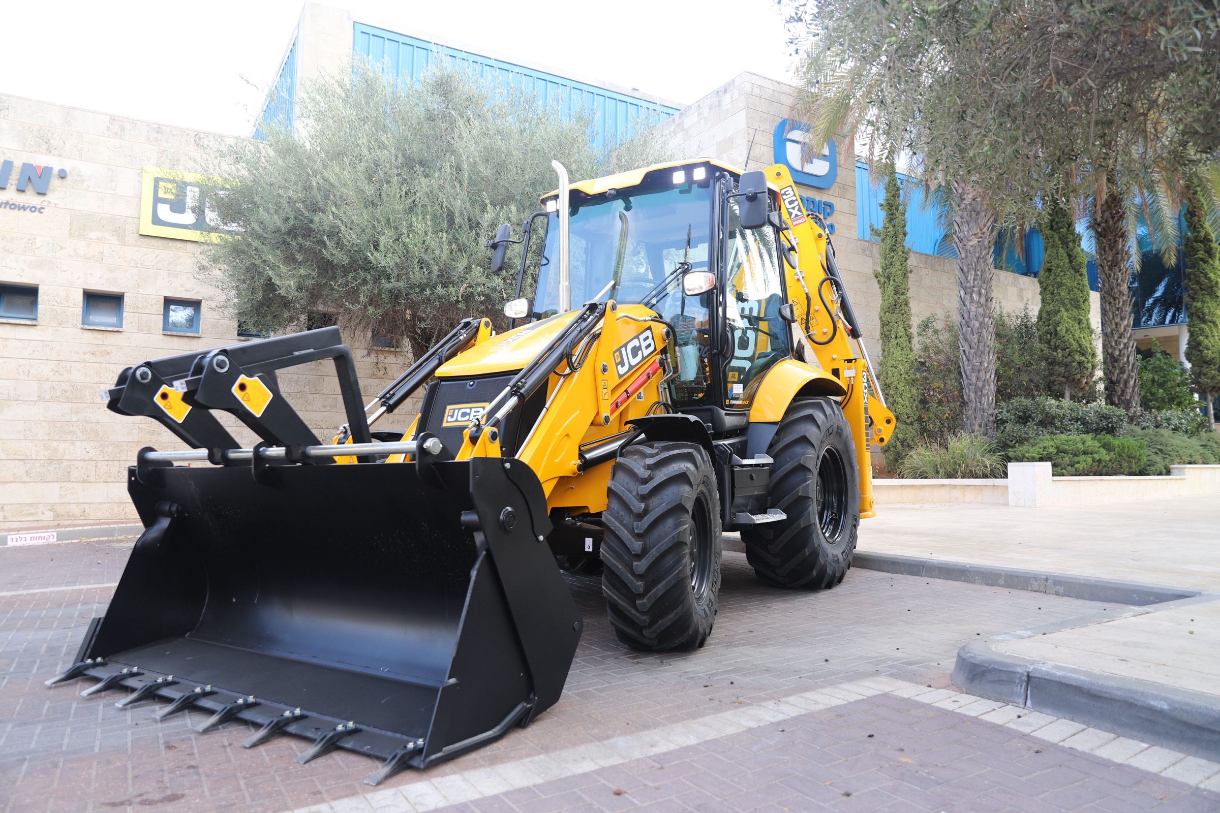 מחפרון 3CX Pro Dual Drive