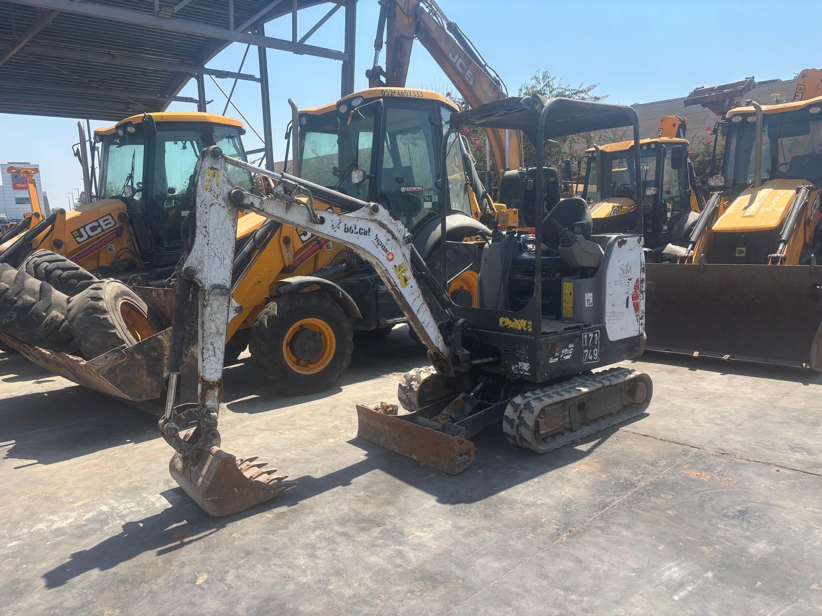 בובקט E19 שנת 2020
